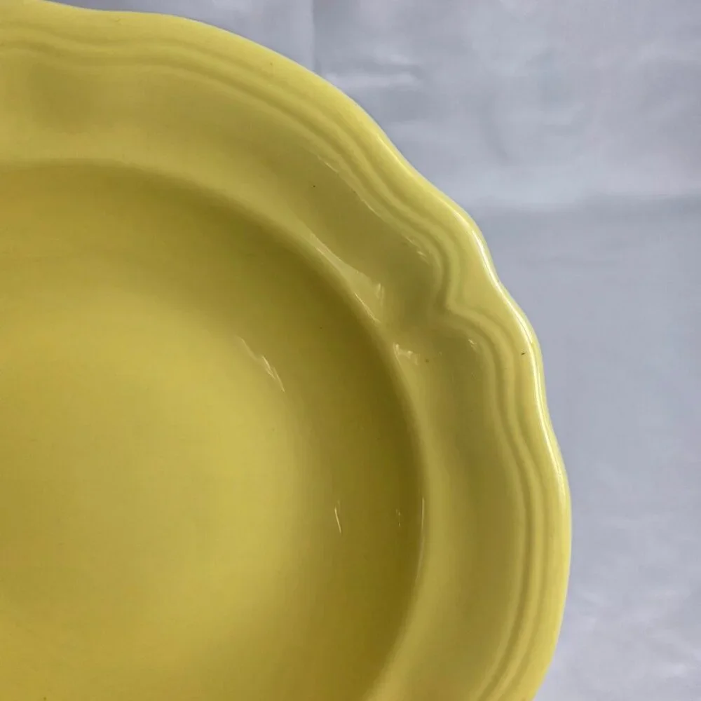 ONE Federalist by Sears Buttercup Serving Bowl Yellow with Scalloped Edge 9 Inch